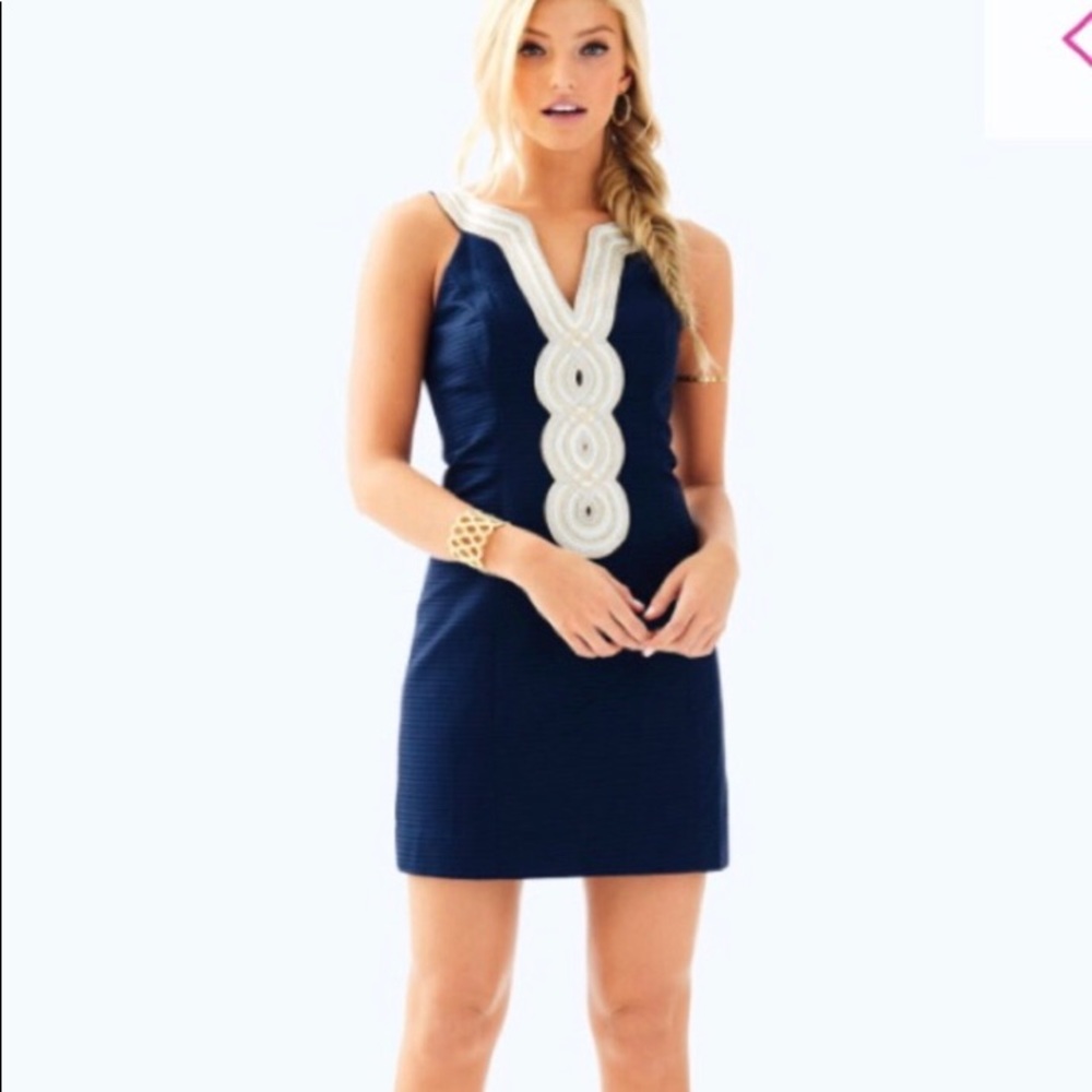 Lilly Pulitzer flattering navy and gold dress